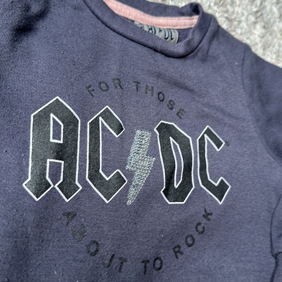 2T AC⚡️DC 2022 gray sweatshirt with silver sequins, boy or girl - Picture 3 of 7